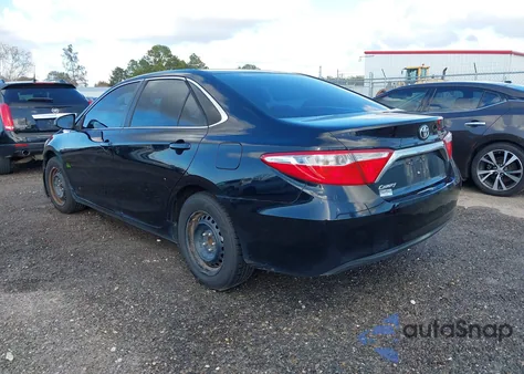 2016 Toyota Camry Le z USA, uszkodzony, nr VIN 4T1BF1FK4GU231584